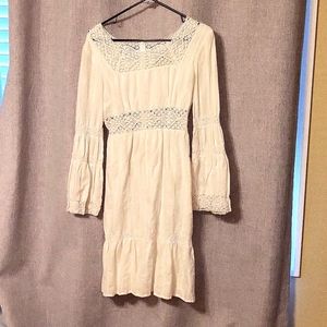 White cotton lined lace dress
